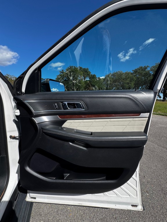 2018 Ford Explorer Image 13