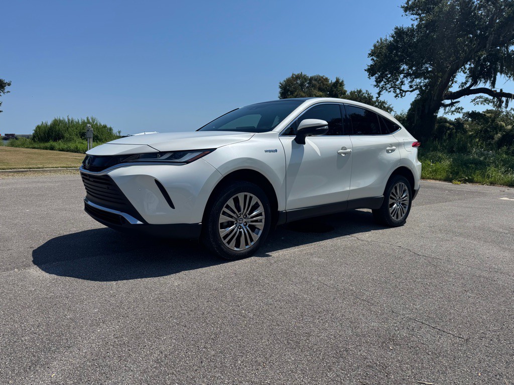 2021 Toyota Venza Image 1
