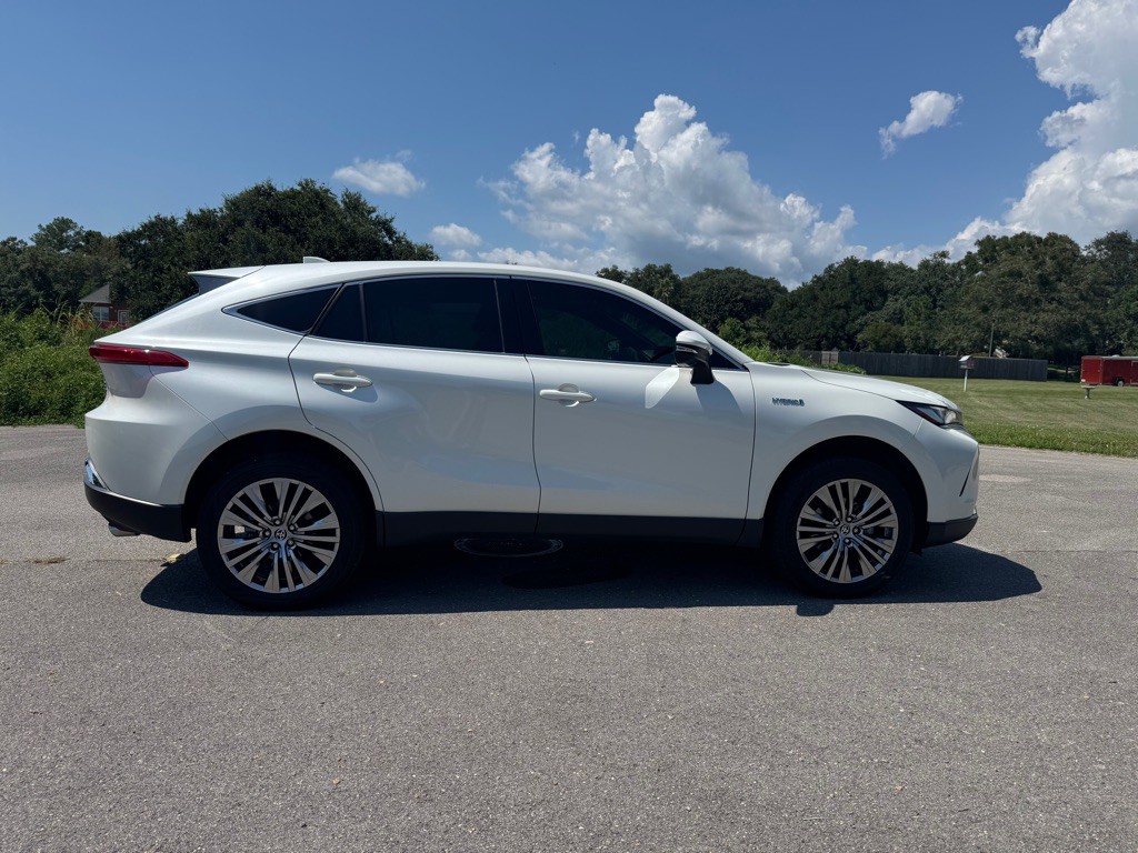 2021 Toyota Venza Image 6