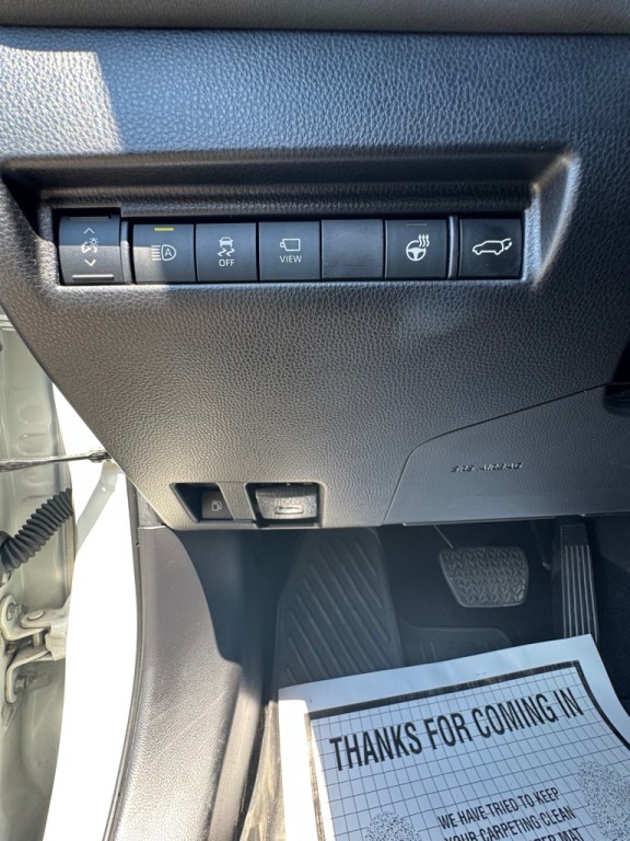 2021 Toyota Venza Image 10
