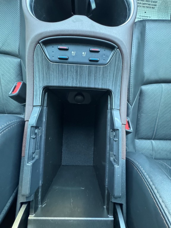 2021 Toyota Venza Image 28