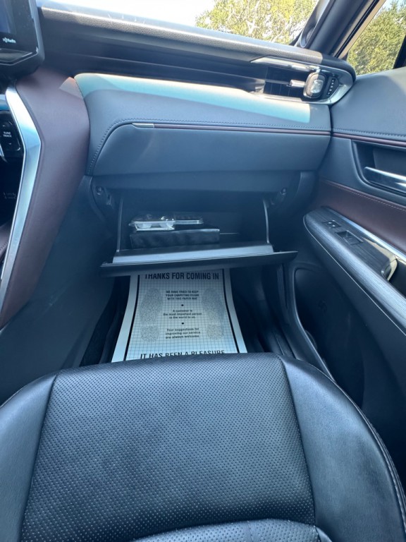 2021 Toyota Venza Image 31