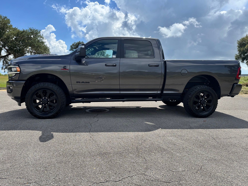 2023 RAM 2500 Image 2
