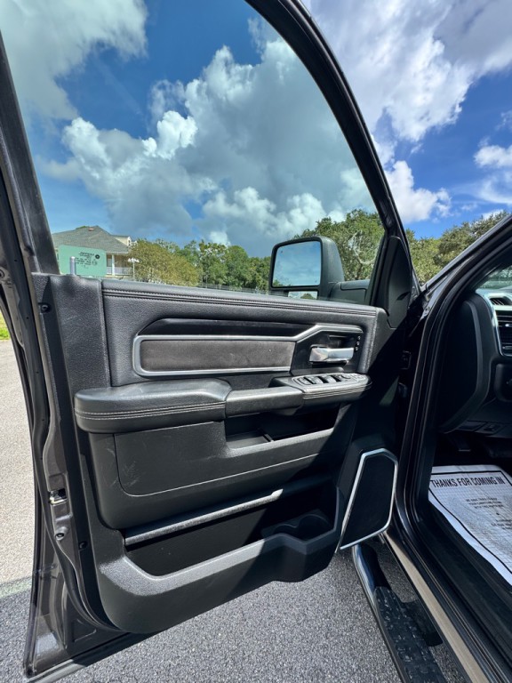 2023 RAM 2500 Image 9