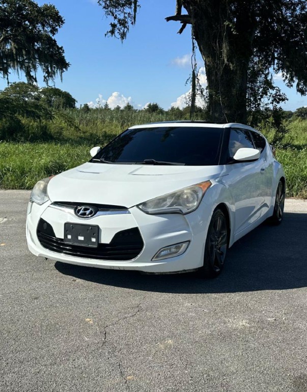 2014 Hyundai Veloster Image 2
