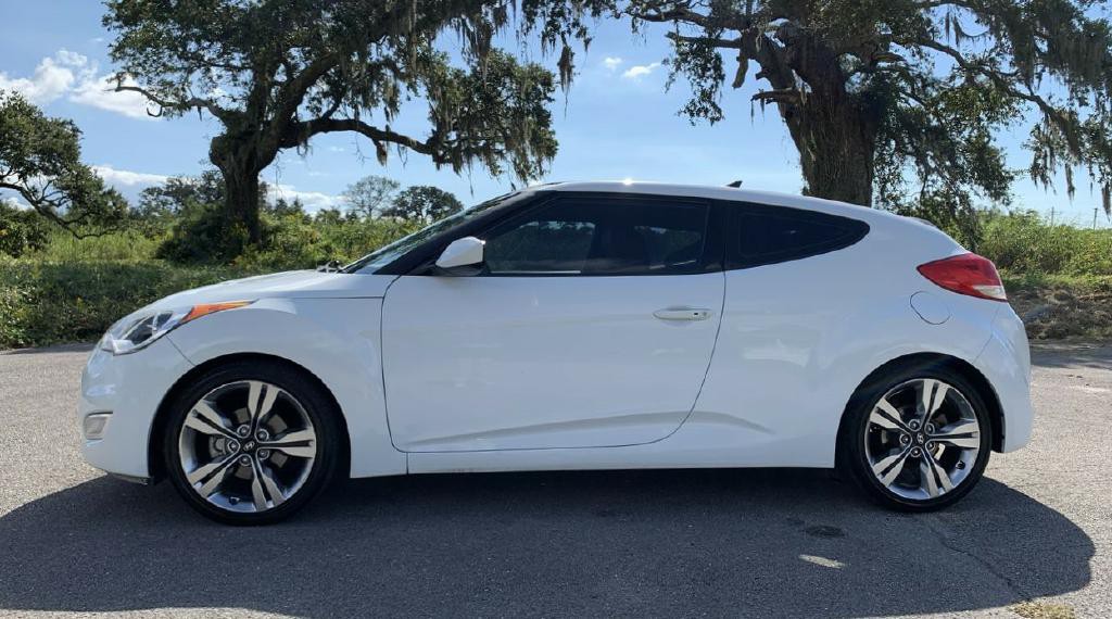2014 Hyundai Veloster Image 5