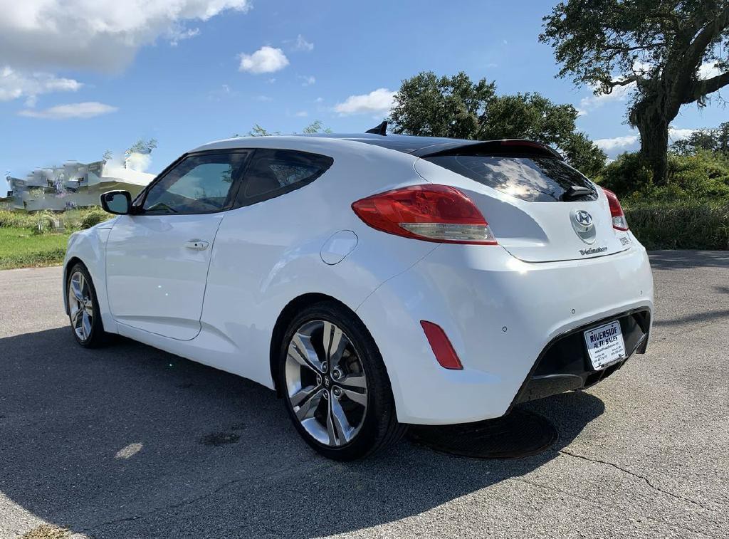 2014 Hyundai Veloster Image 6