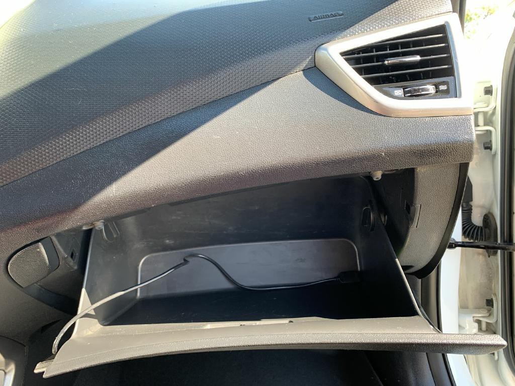 2014 Hyundai Veloster Image 29