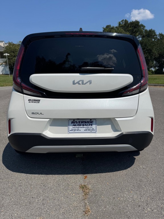 2023 Kia Soul Image 4