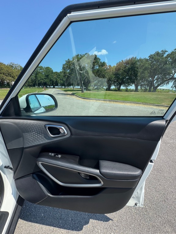 2023 Kia Soul Image 14