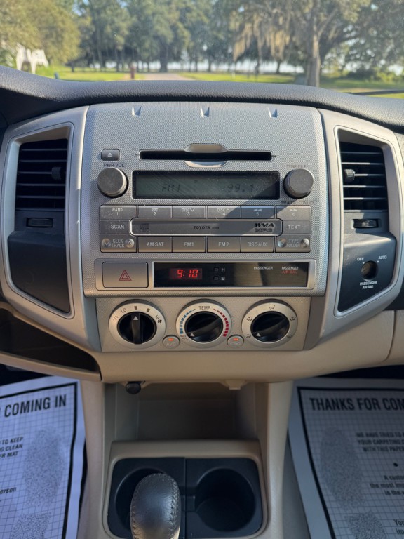 2010 Toyota Tacoma Image 19