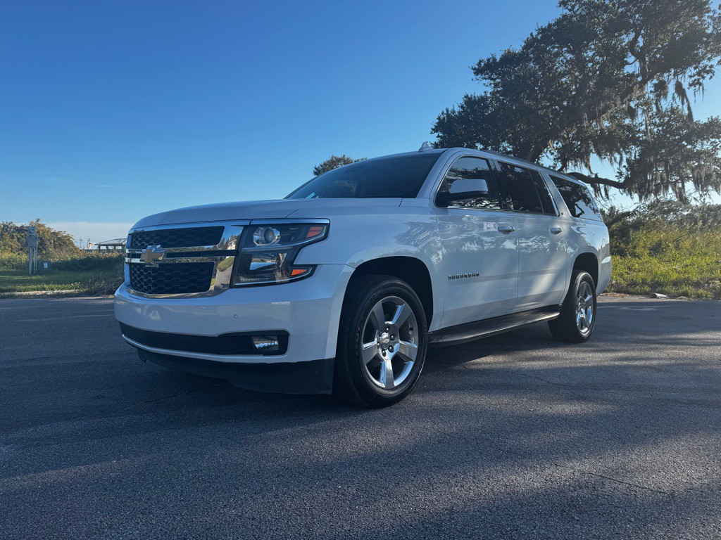 2018 Chevrolet Suburban Image 1
