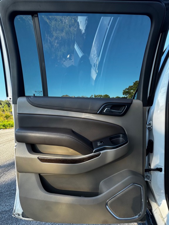 2018 Chevrolet Suburban Image 11