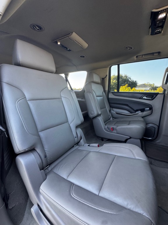 2018 Chevrolet Suburban Image 16