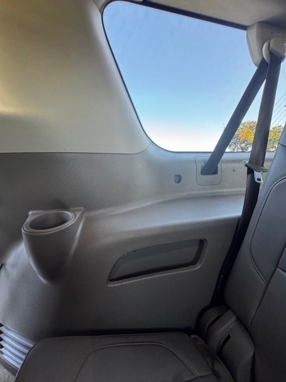 2018 Chevrolet Suburban Image 20