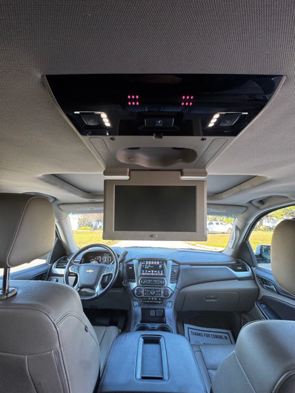 2018 Chevrolet Suburban Image 21