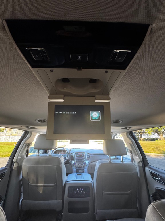 2018 Chevrolet Suburban Image 22