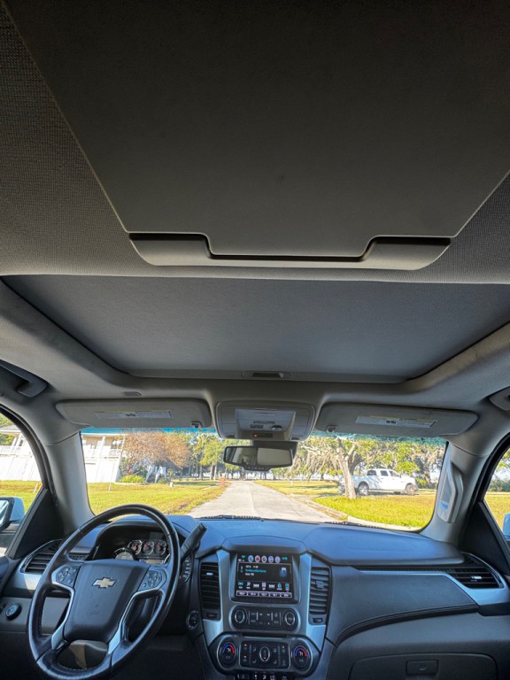 2018 Chevrolet Suburban Image 23