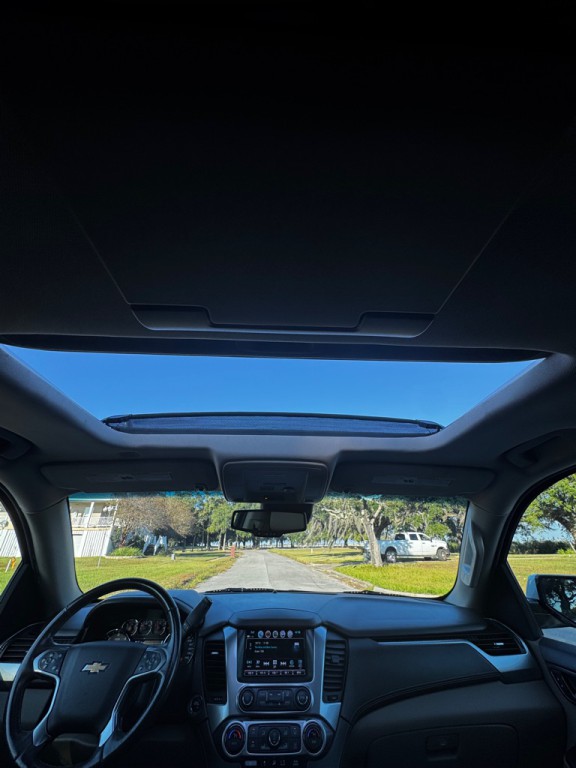 2018 Chevrolet Suburban Image 24