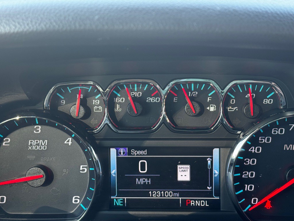 2018 Chevrolet Suburban Image 26