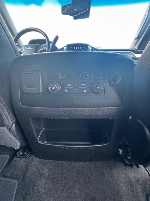 2017 Chevrolet Suburban Image 19