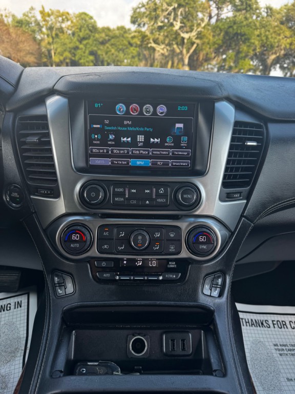 2017 Chevrolet Suburban Image 22