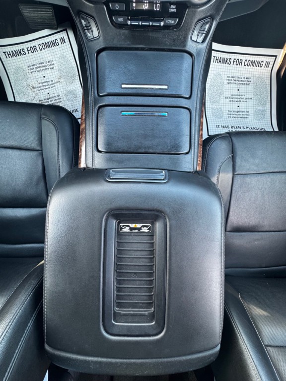 2017 Chevrolet Suburban Image 23