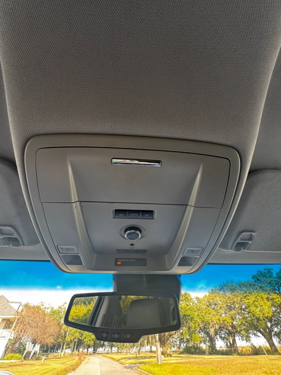 2017 Chevrolet Suburban Image 27