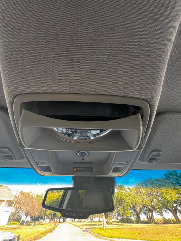 2017 Chevrolet Suburban Image 28