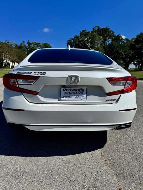 2019 Honda Accord Image 4