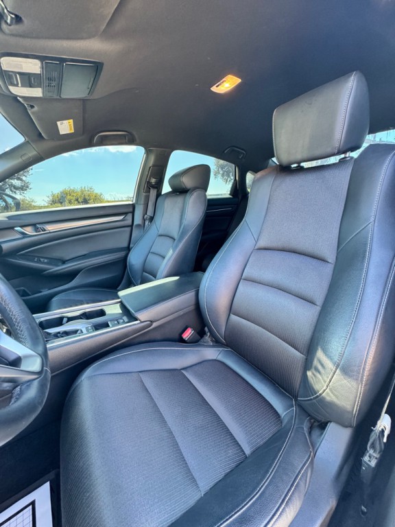 2019 Honda Accord Image 10