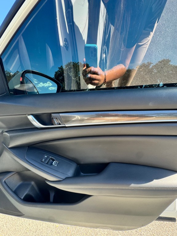 2019 Honda Accord Image 13