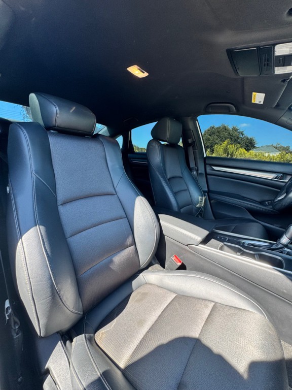 2019 Honda Accord Image 14