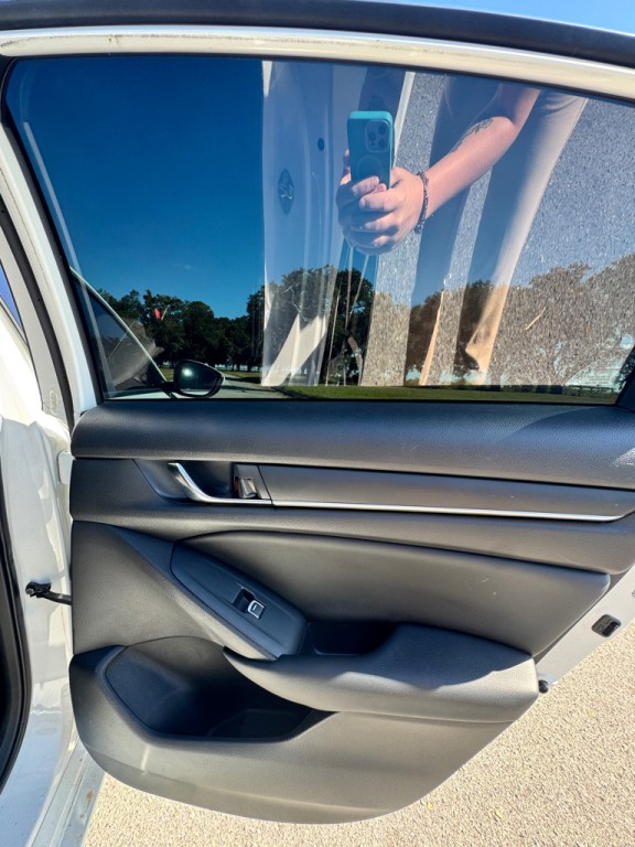 2019 Honda Accord Image 15
