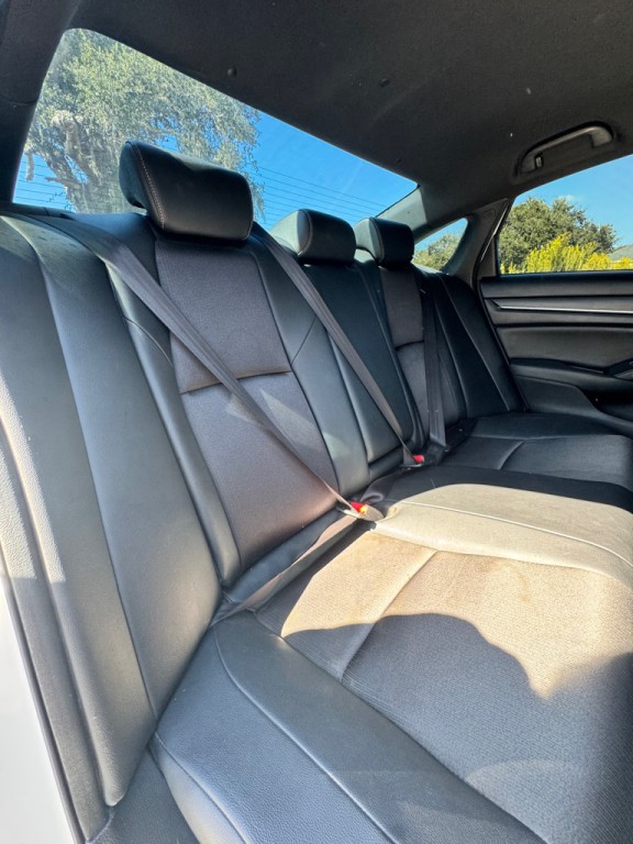 2019 Honda Accord Image 16