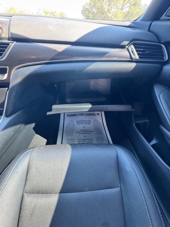 2019 Honda Accord Image 26