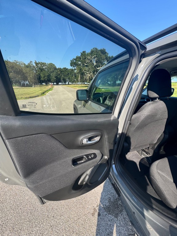 2020 Jeep Renegade Image 11