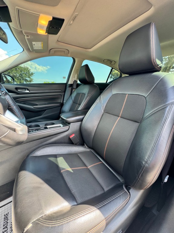 2021 Nissan Altima Image 10
