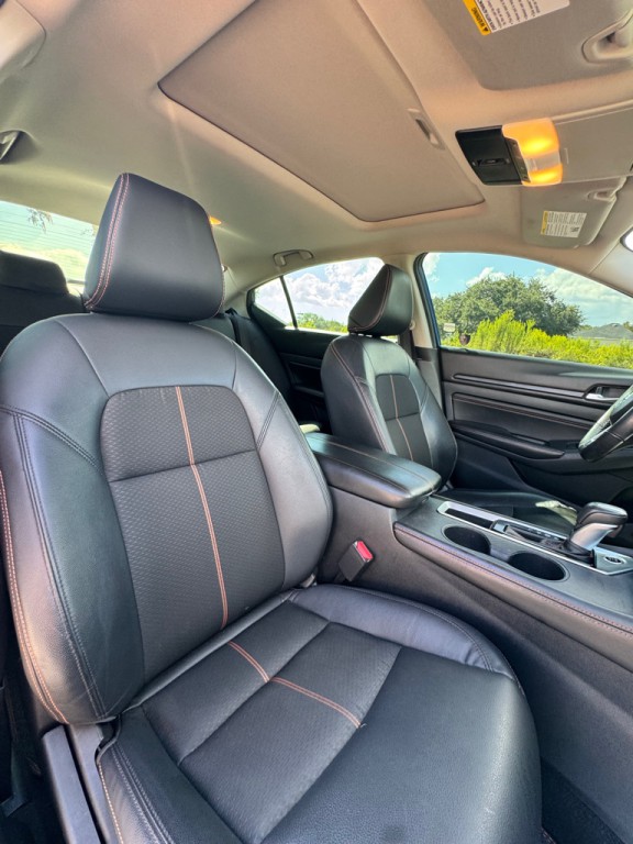 2021 Nissan Altima Image 14