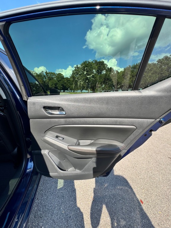 2021 Nissan Altima Image 15