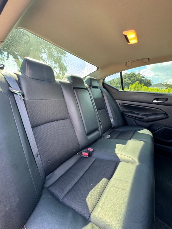 2021 Nissan Altima Image 16