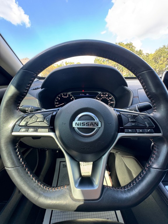 2021 Nissan Altima Image 18