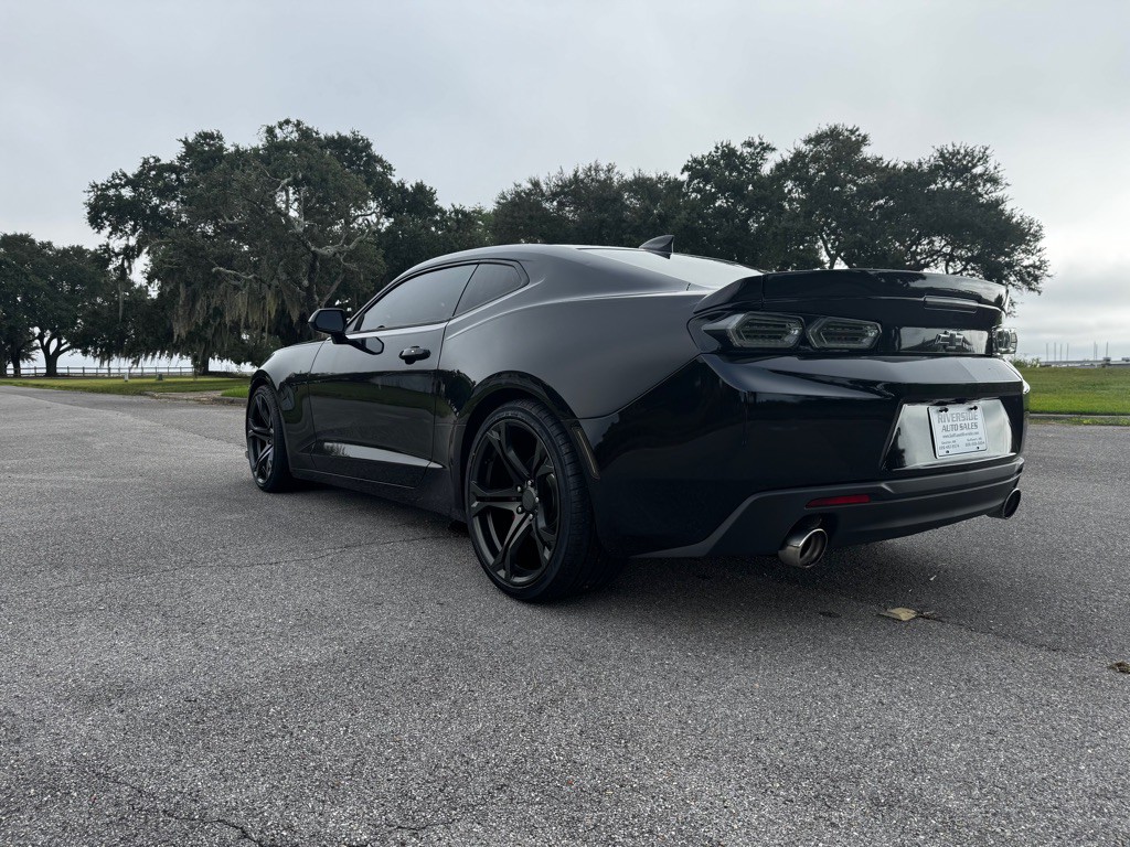 2017 Chevrolet Camaro Image 3