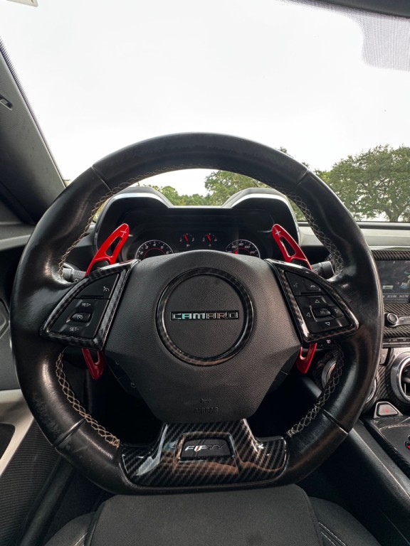2017 Chevrolet Camaro Image 17