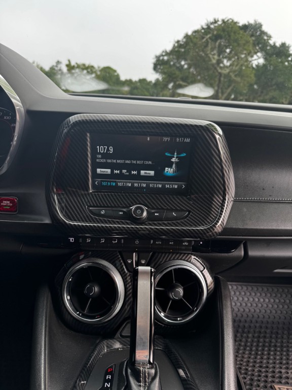 2017 Chevrolet Camaro Image 19
