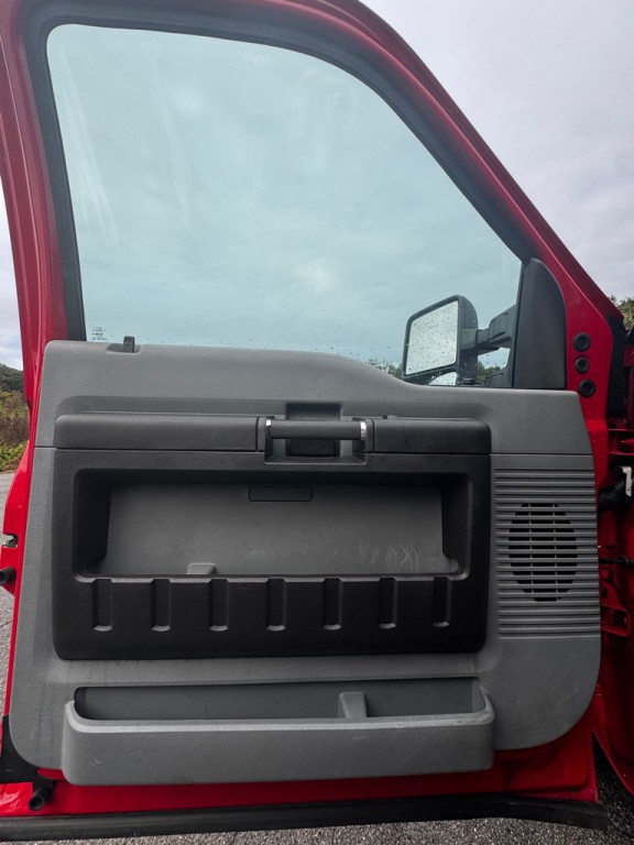 2015 Ford F-250 Image 9