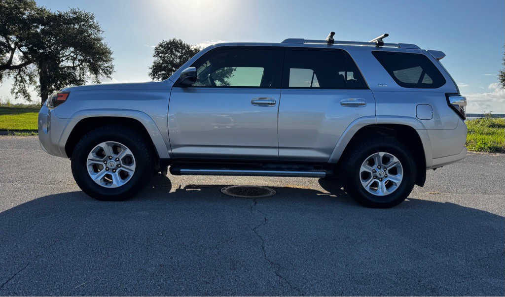 2018 Toyota 4Runner Image 2