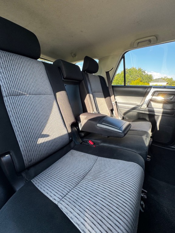 2018 Toyota 4Runner Image 17