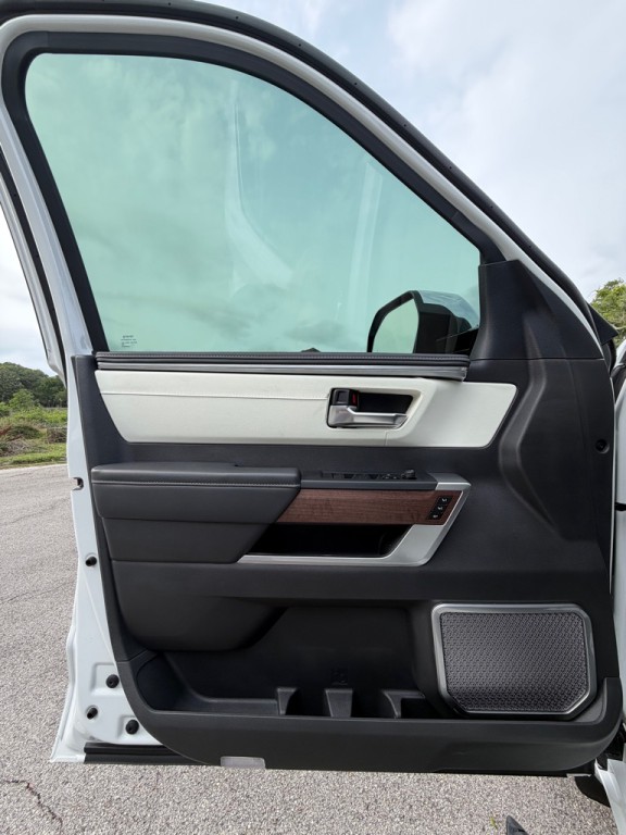 2025 Toyota Sequoia Image 9