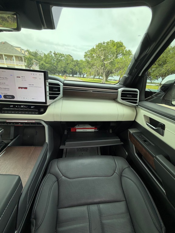 2025 Toyota Sequoia Image 35